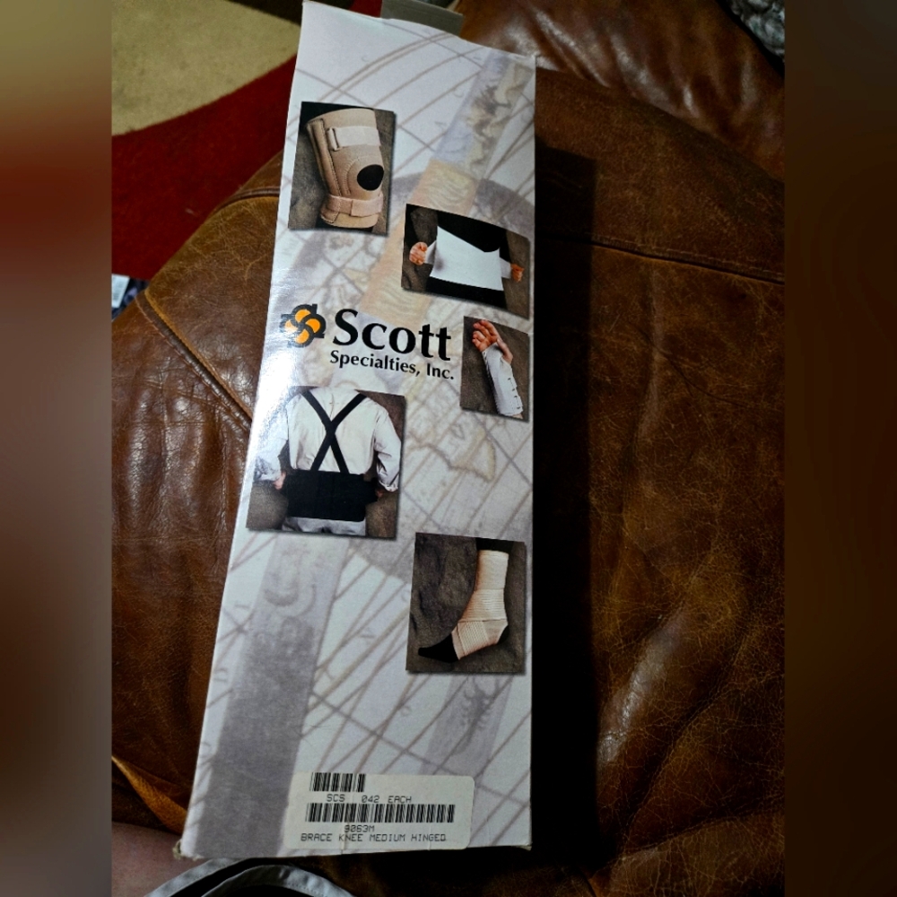 Medium Scott Beige Knee Brace Hinged  Univ Buttress Pad.  Never Used